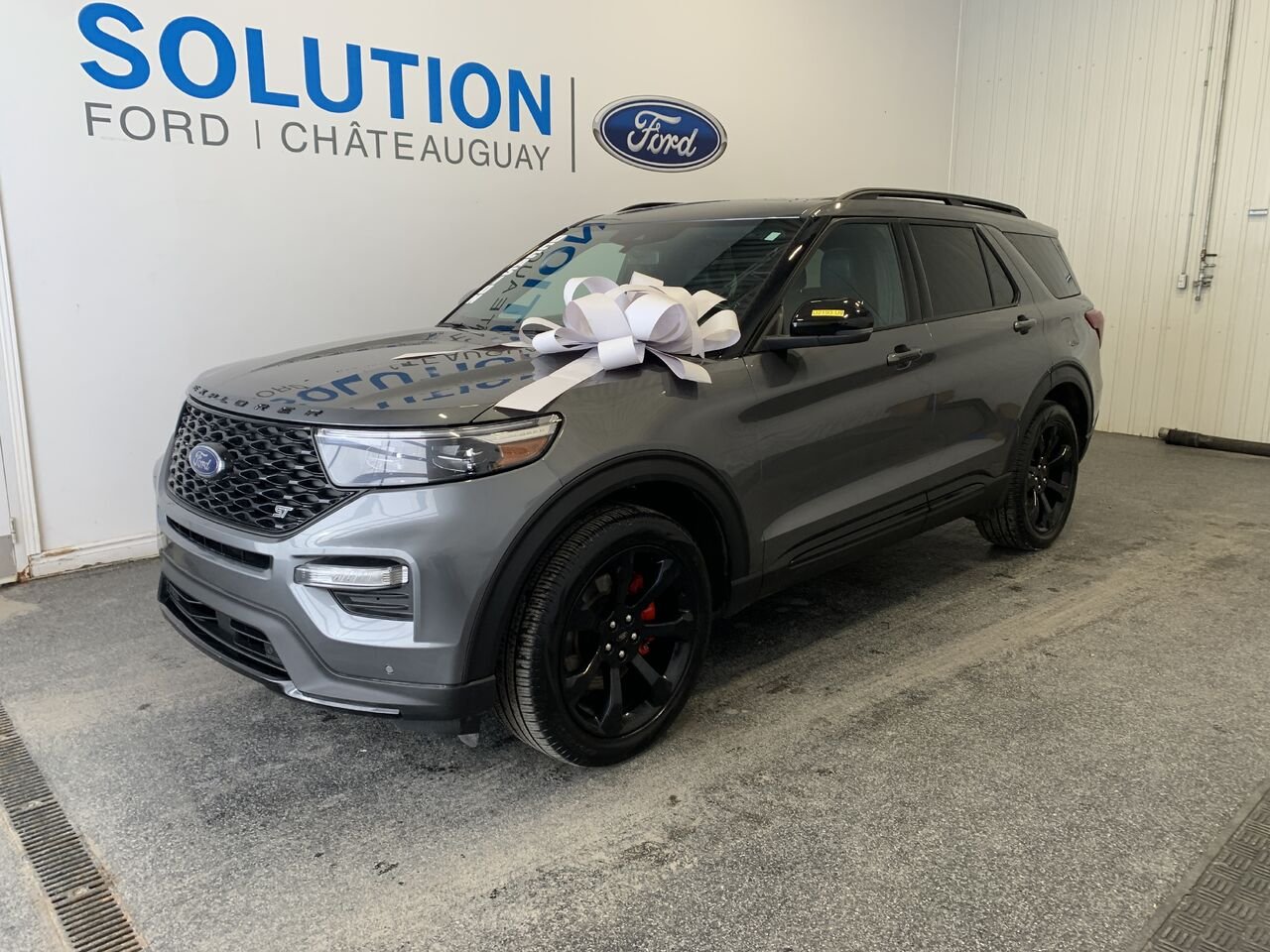 Ford Explorer ST EXPLORER ST 4WD 2024 Gris Châteauguay - photo #0