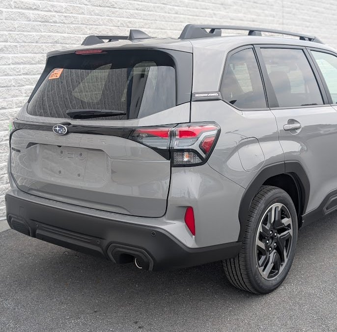 2026 SUBARU Forester LIMITED River Rock Pearl