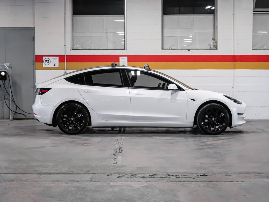 Tesla Model 3 STANDARD RANGE PLUS BARRE DE TOIT 2020 Blanc