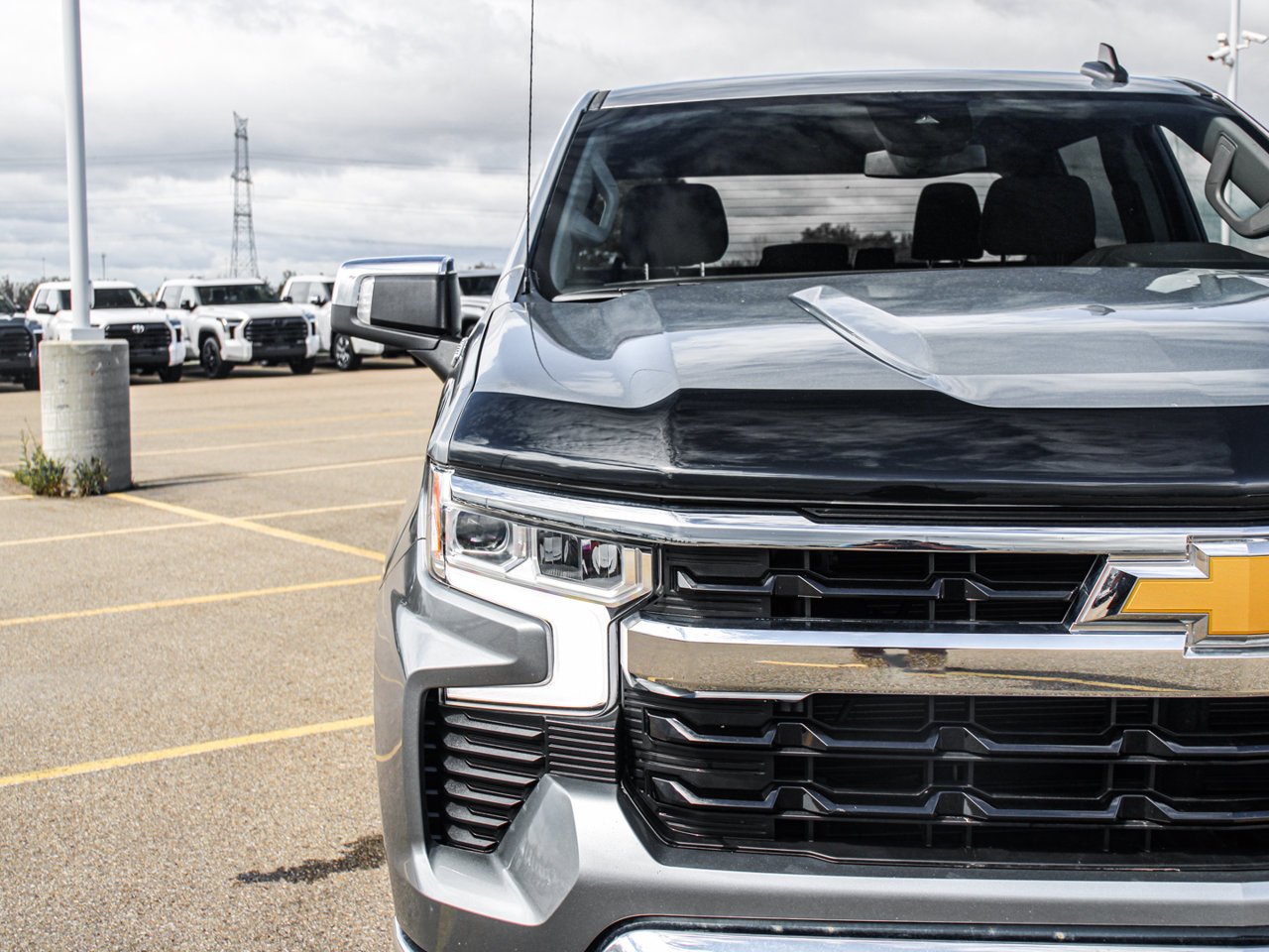 2023 Chevrolet Silverado 1500 4WD Crew Cab 147 LT Grey Sherwood Park - photo #10