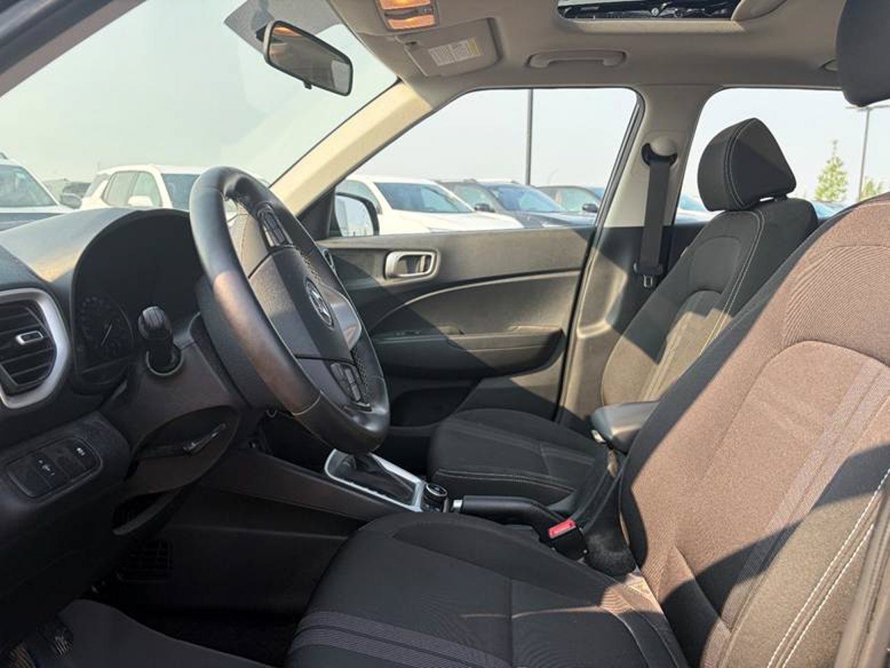 2021 Hyundai Venue Trend IVT Black Sherwood Park - photo #5