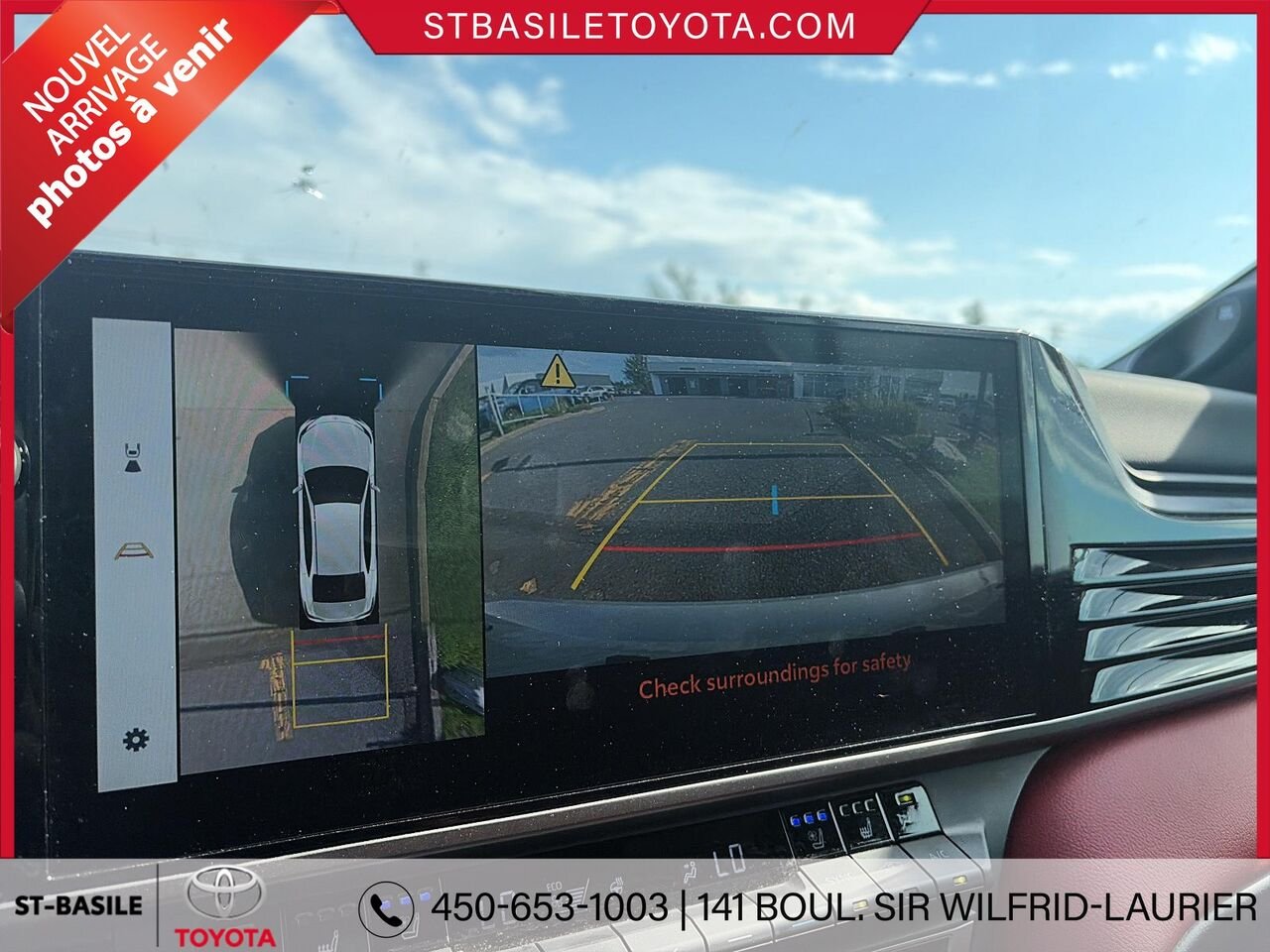 Toyota CAMRY 2025 Blanc Saint-Basile-le-Grand - photo #11