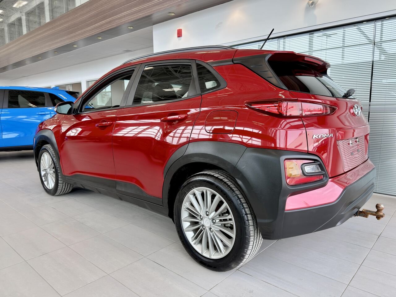 2019 Hyundai Kona Red Notre-Dame-des-Prairies - photo #9