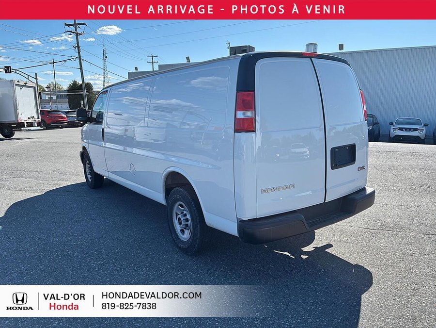 2024 GMC Fourgonnette Savana utilitaire 2024 White