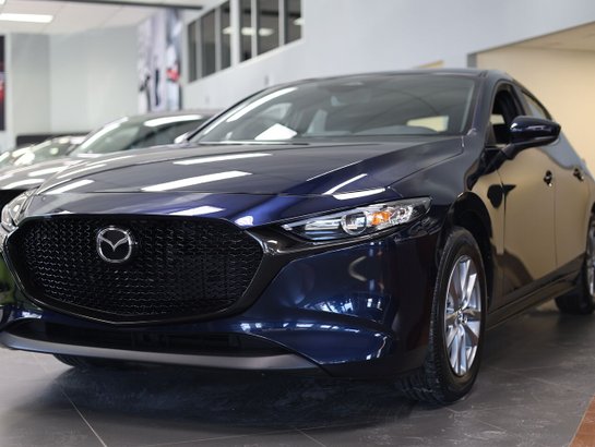 Mazda Mazda3 Sport Automatique, tout équipé, sièges chauffants, caméra de recul fwd 2025 Bleu cristal foncé mica