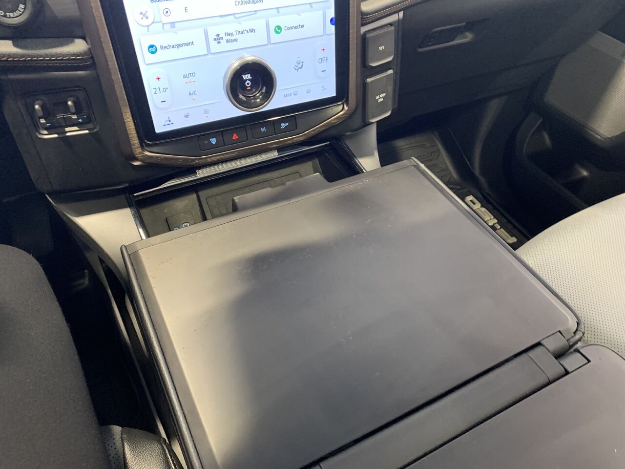 Ford F-150 Lightning LARIAT 2022 Gris Saint-Eustache - photo #38
