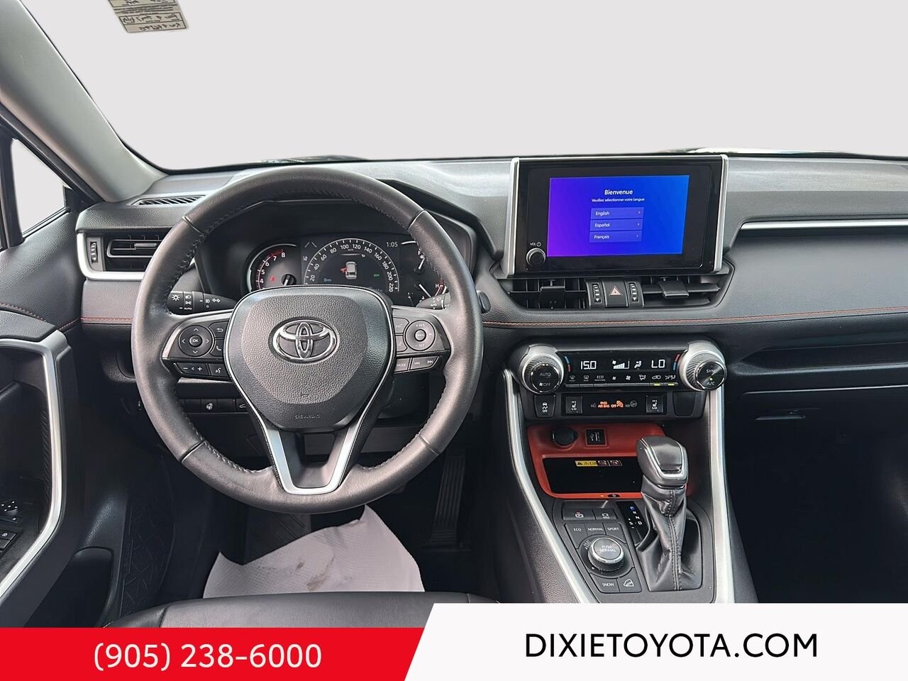 2024 Toyota RAV4 TRAIL AWD / HEATED SEATS / LEATHER SURFACE / MOONROOF / ALLOY WHEELS / CARPLAY AND ANDROID AUTO Black Mississauga - photo #18