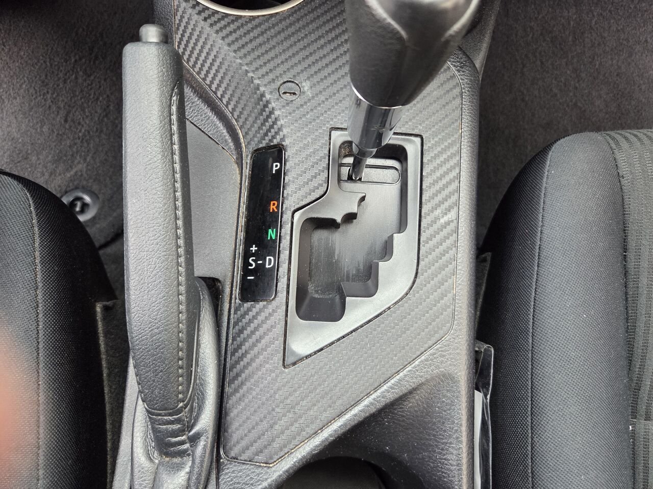 Toyota RAV4 2015 Argent Amos - photo #15