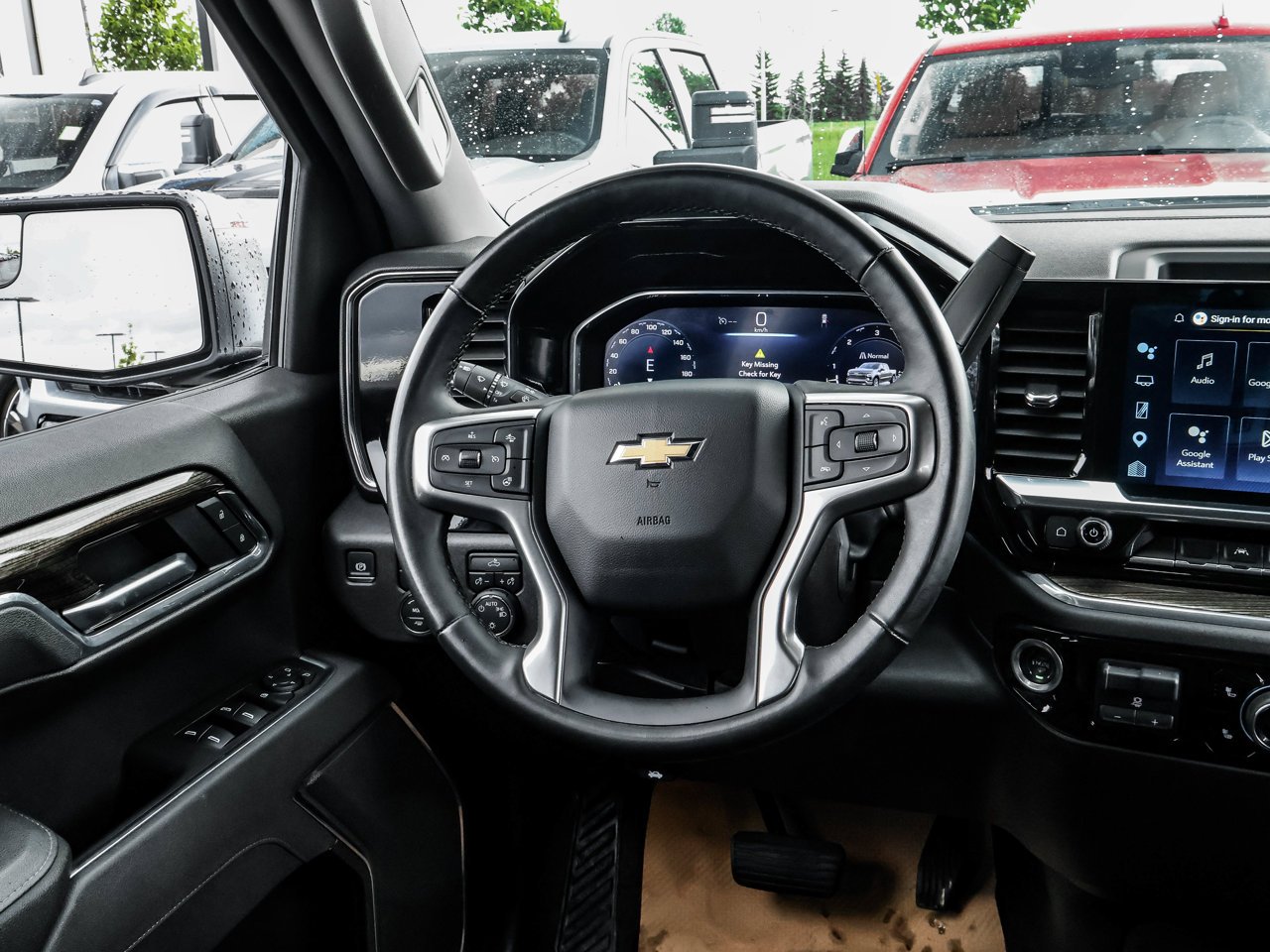 2025 Chevrolet Silverado 1500 4WD Crew Cab 147 LT White Sherwood Park - photo #17