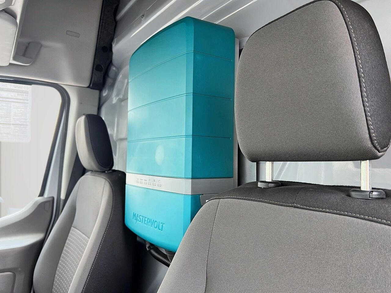 2022 Ford E-Transit Toit surélevé White Québec - photo #13