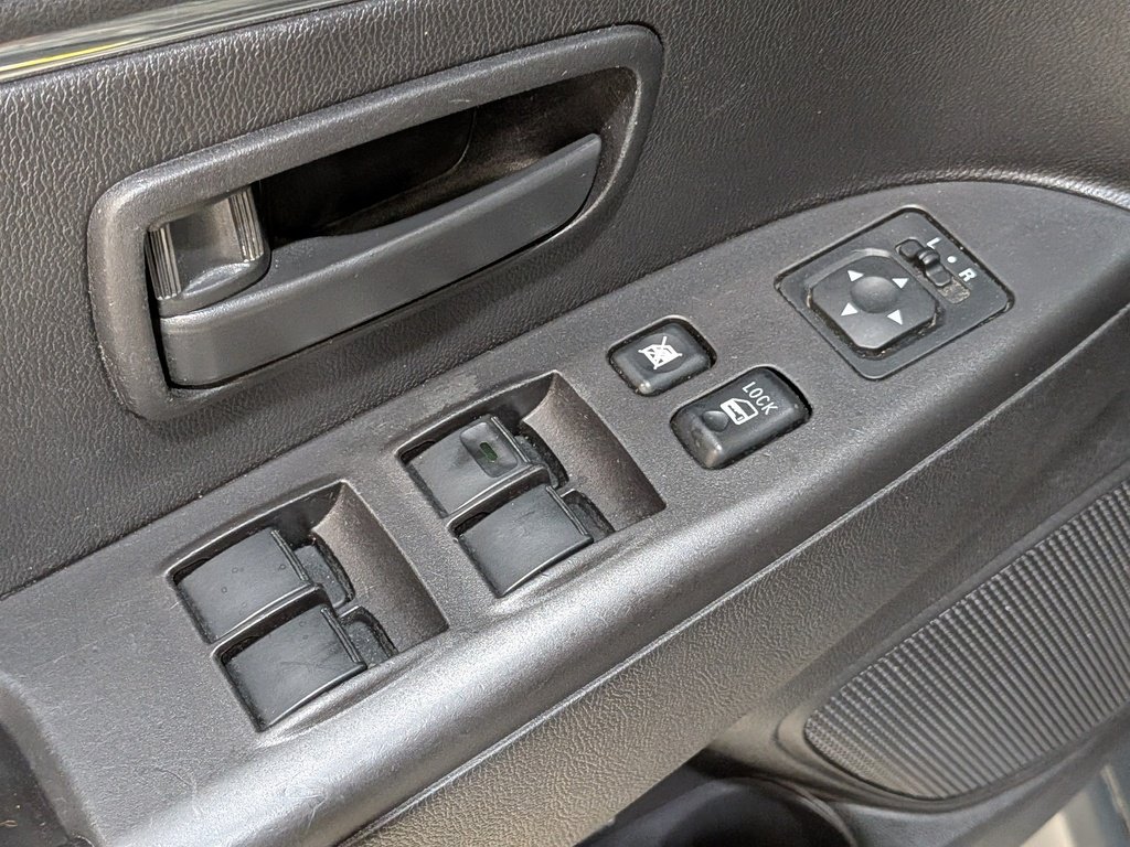 Mitsubishi RVR 2WD 4dr Man ES 2015 Noir Val-David - photo #26