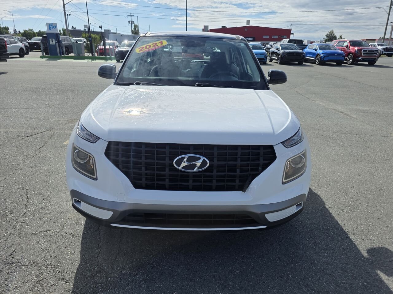 Hyundai Venue Essential IVT avec couleur deux tons 2021 Blanc Rouyn-Noranda - photo #8