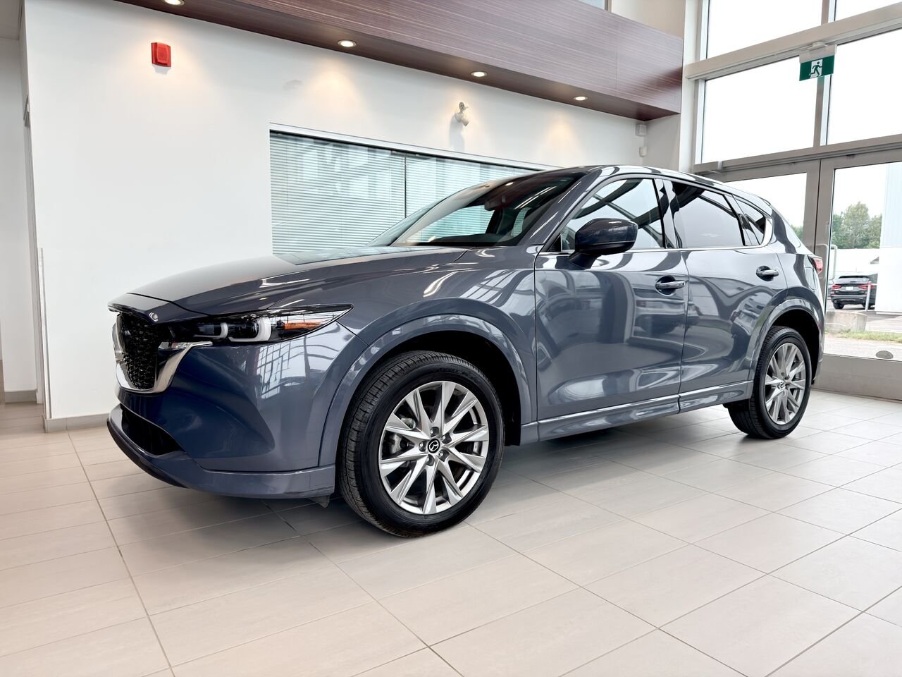 Mazda CX-5 2025 Gris Notre-Dame-des-Prairies - photo #2