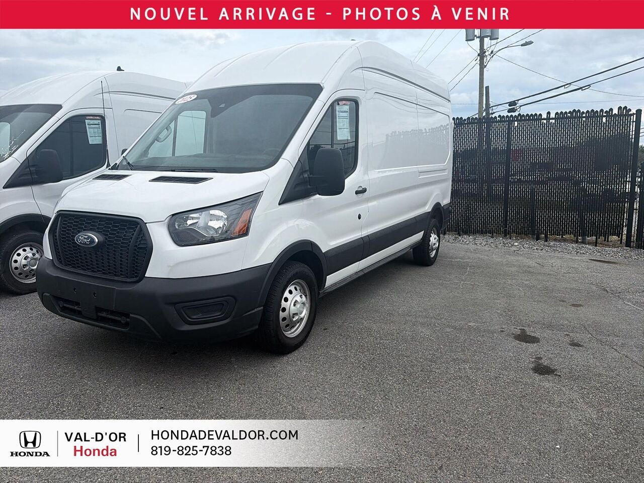 2025 Ford Transit fourgon utilitaire T-250 AWD toit surélevé 148 po PNBV de 9 070 lb White Val-d'Or - photo #0