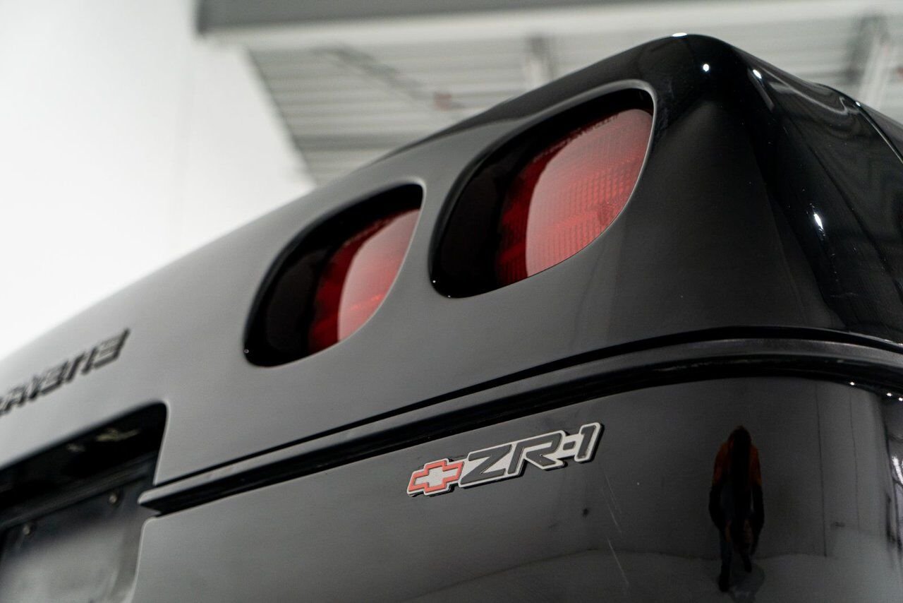1990 Chevrolet Corvette ZR1 | PRIX EN USD Black Montreal - photo #40