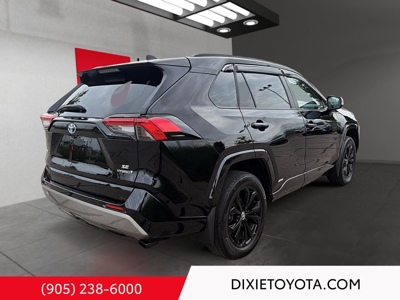 2023 Toyota RAV4 HYBRID SE AWD / CLEAN CARFAX / HEATED SEATS / MOONROOF / ALLOY WHEELS / CARPLAY AND ANDROID AUTO Black Mississauga - photo #3