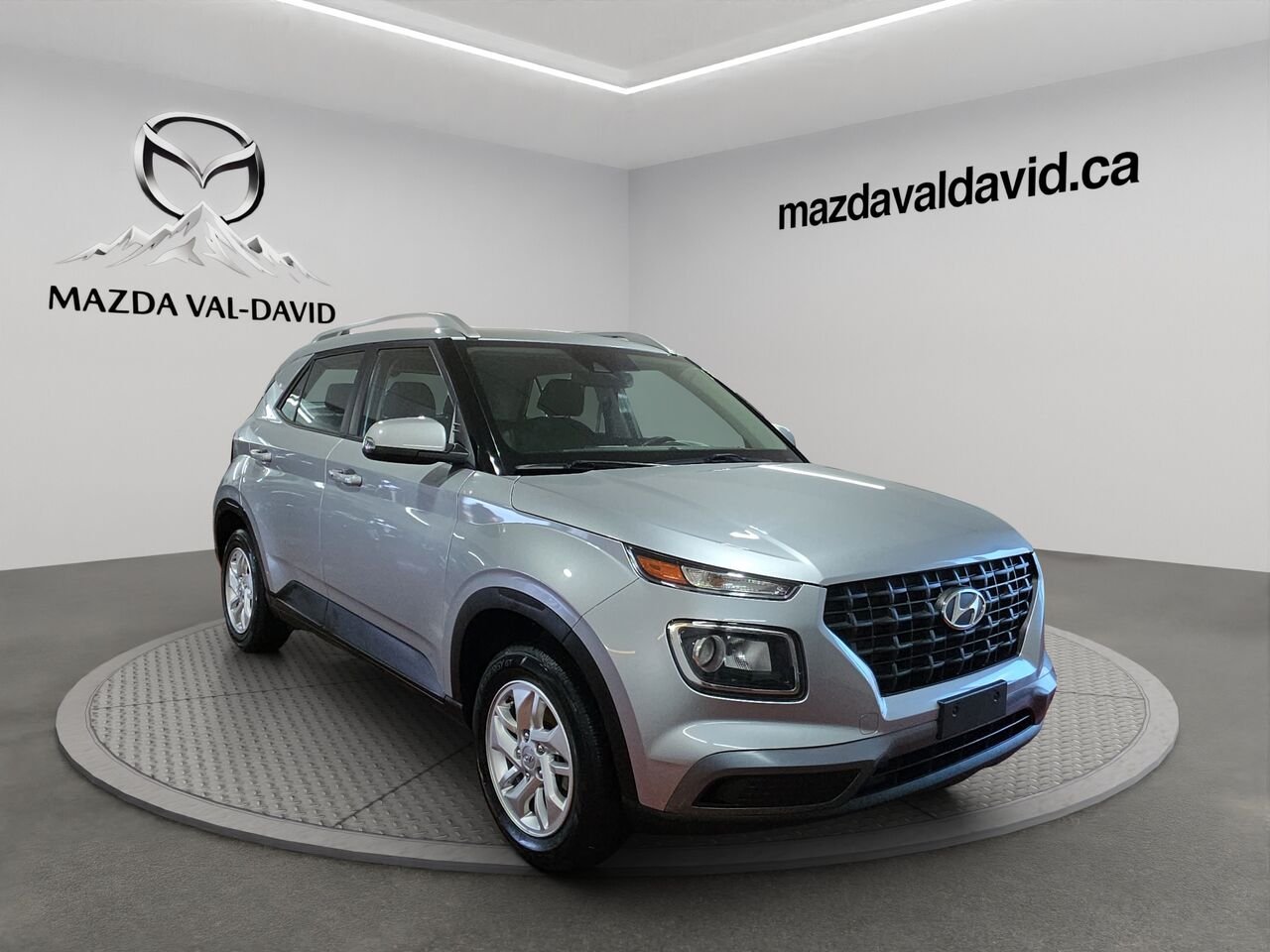 Hyundai Venue Preferred IVT, volant chauffant, commande audio au volant, Apple Carplay 2021 Argent Val-David - photo #4