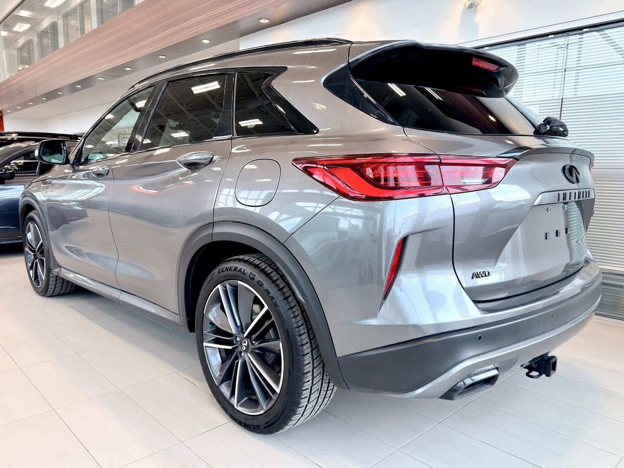 2023 Infiniti QX50 gray Notre-Dame-des-Prairies - photo #9