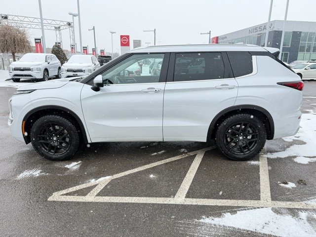 Mitsubishi Outlander GT S-AWC-CUIR-TOIT PANO-SIÈGES ET VOLANT CHAUFFANTS 2023 Blanc