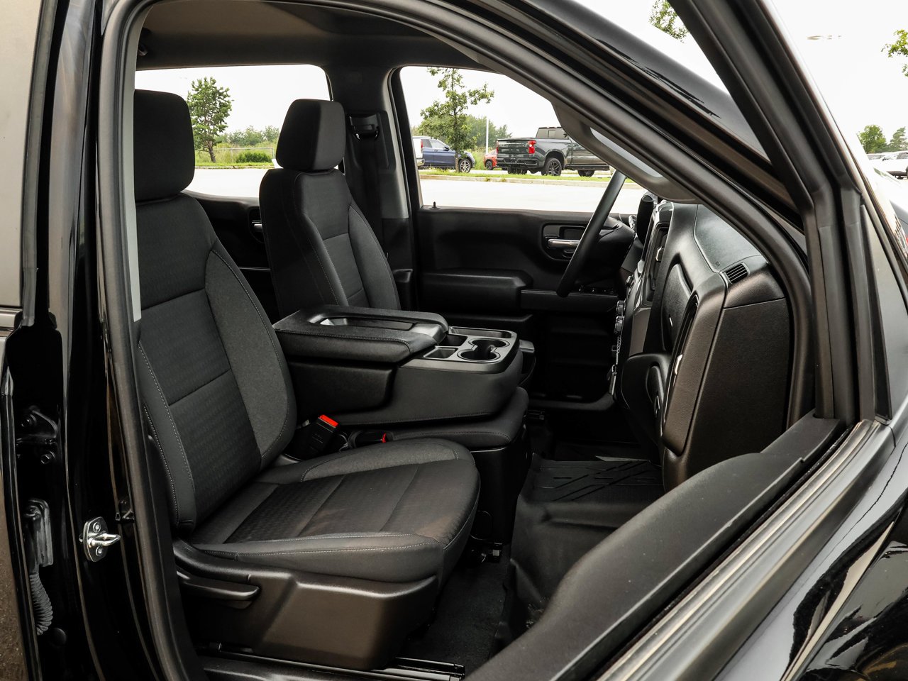 2023 Chevrolet Silverado 1500 4WD Crew Cab 147 Custom Black Sherwood Park - photo #14