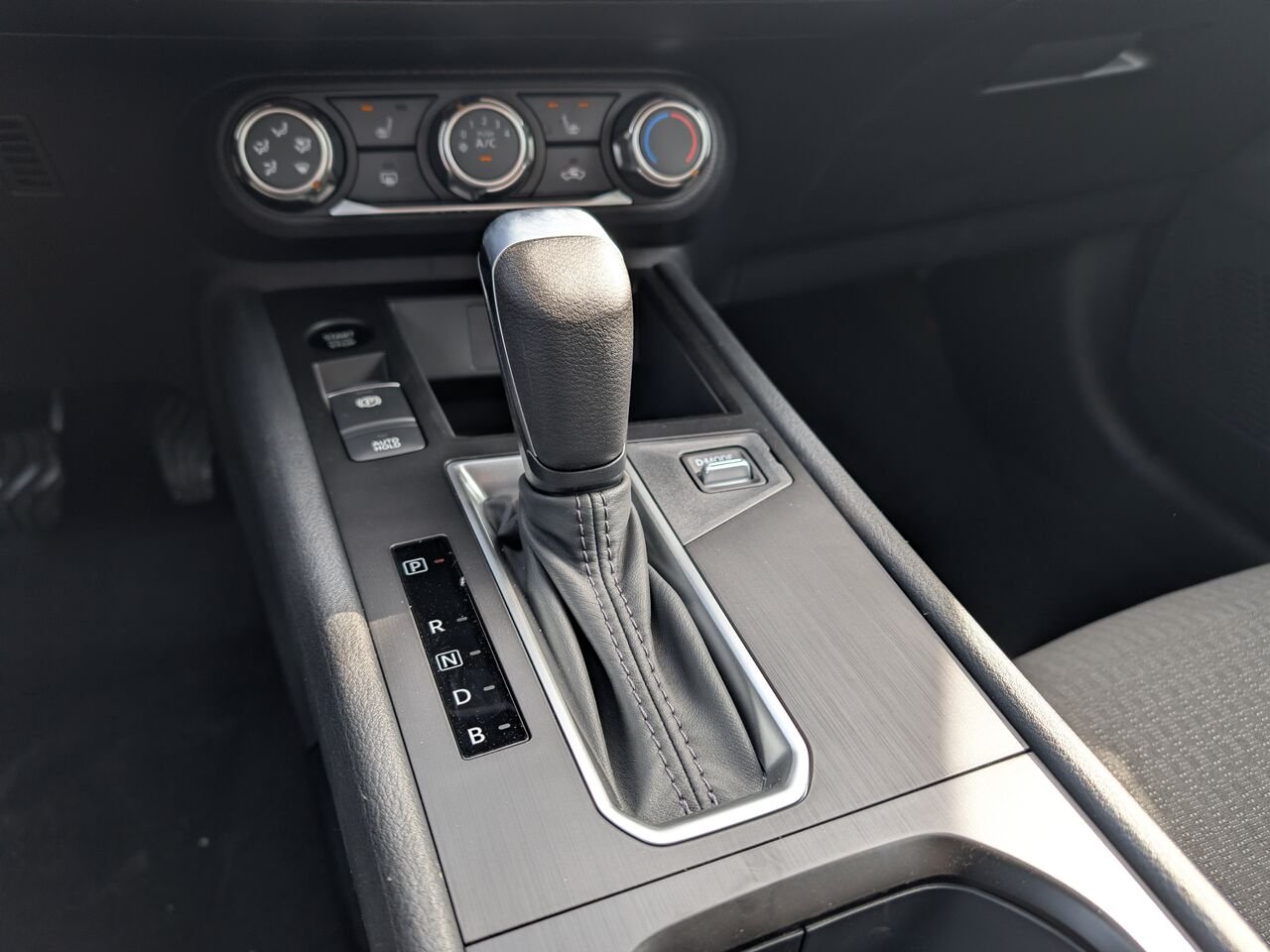 NISSAN Kicks KICKS S 2026 Gris poudre métallisé Châteauguay - photo #37