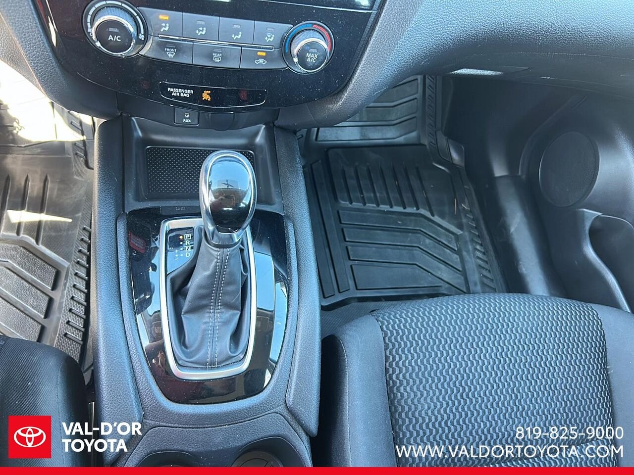 2018 Nissan Qashqai S TI CVT Grey Val-d'Or - photo #11