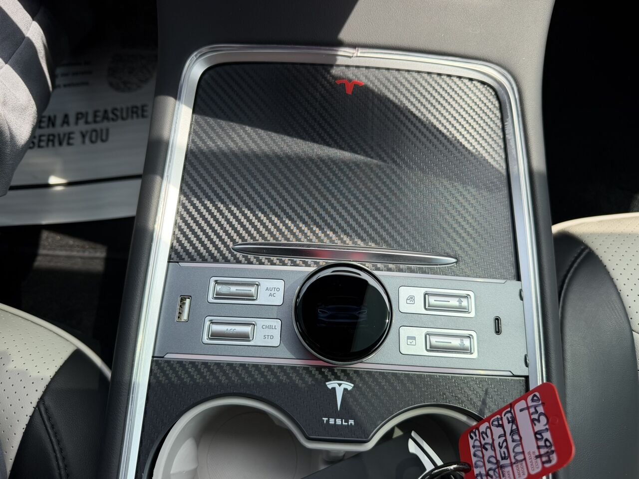 Tesla Model 3 CARBONE 2023 Argent Laval - photo #26