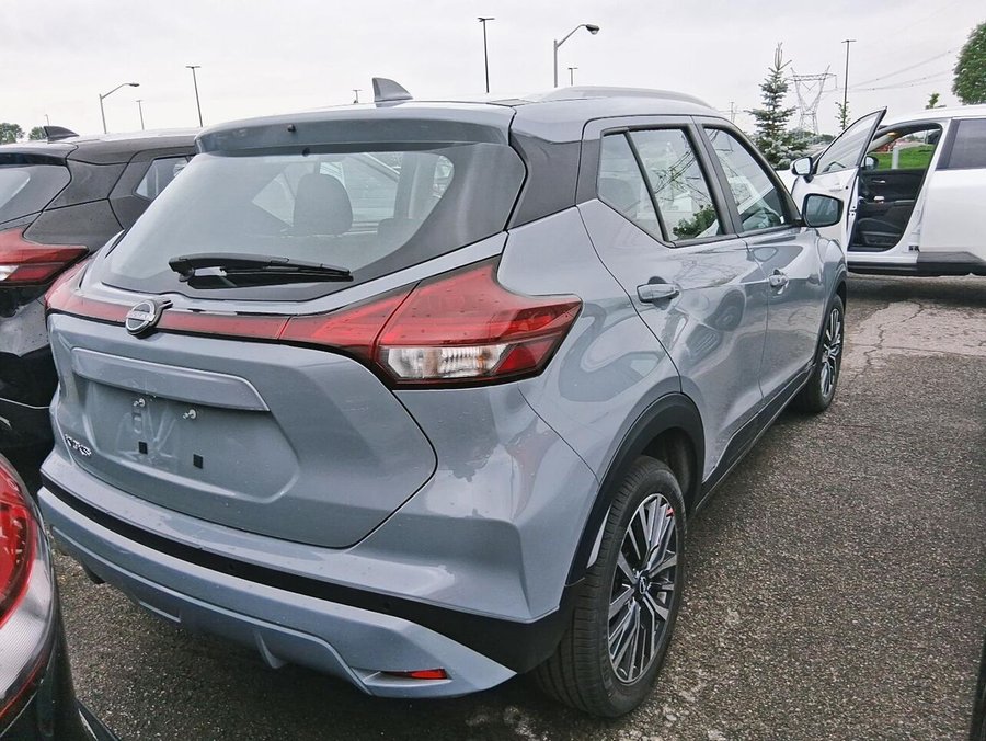 Nissan Kicks SV TA 2024 2024 Gris