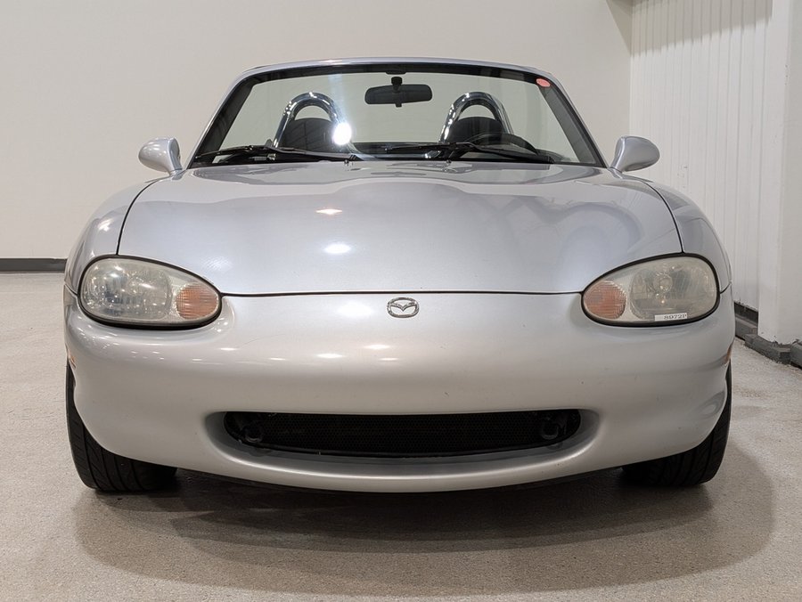 Mazda MX-5 Miata 2dr Conv Manual 2000 Argent