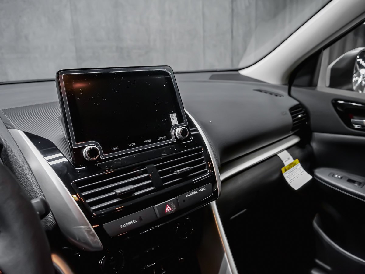 2026 Mitsubishi Eclipse Cross SE Titanium Grey Metallic Montreal - photo #14