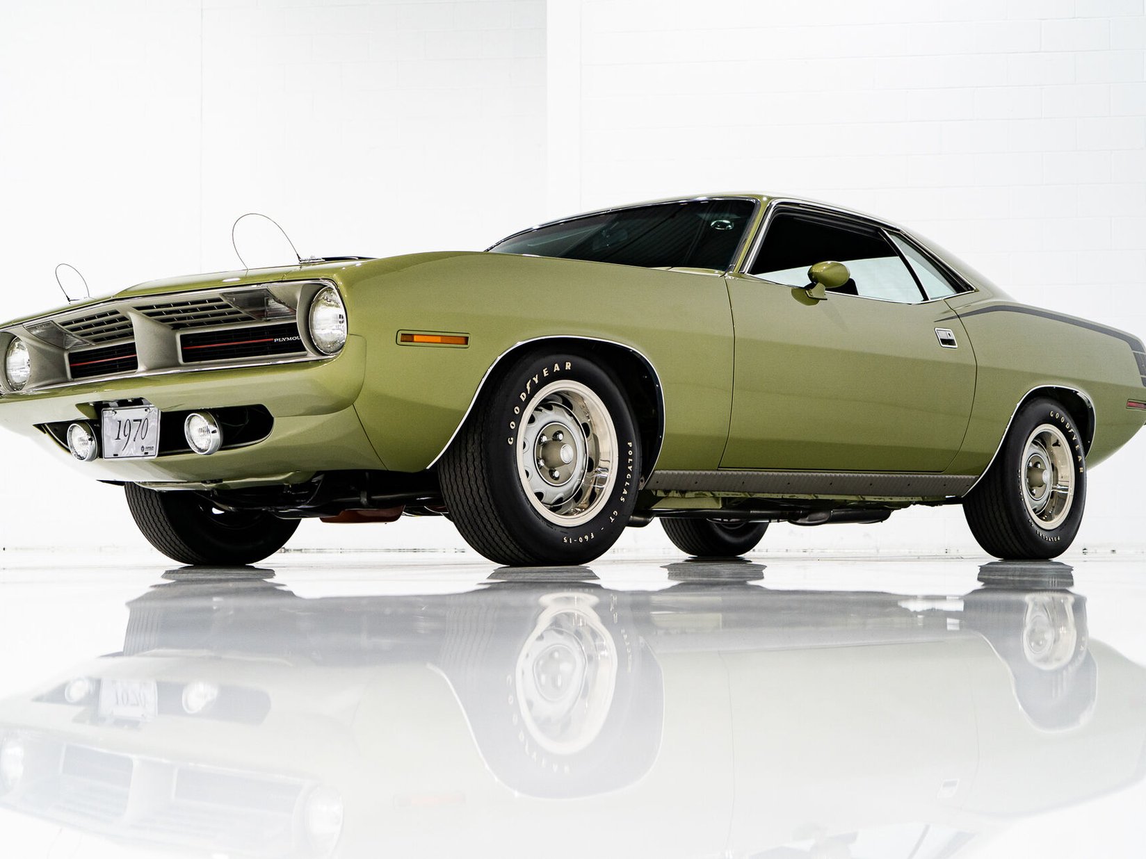 1970 Plymouth HEMI Cuda 1 de 3 Exemplaires Utilisés par la Division Course de Chrysler France **PRIX EN USD** Green Montreal - photo #32