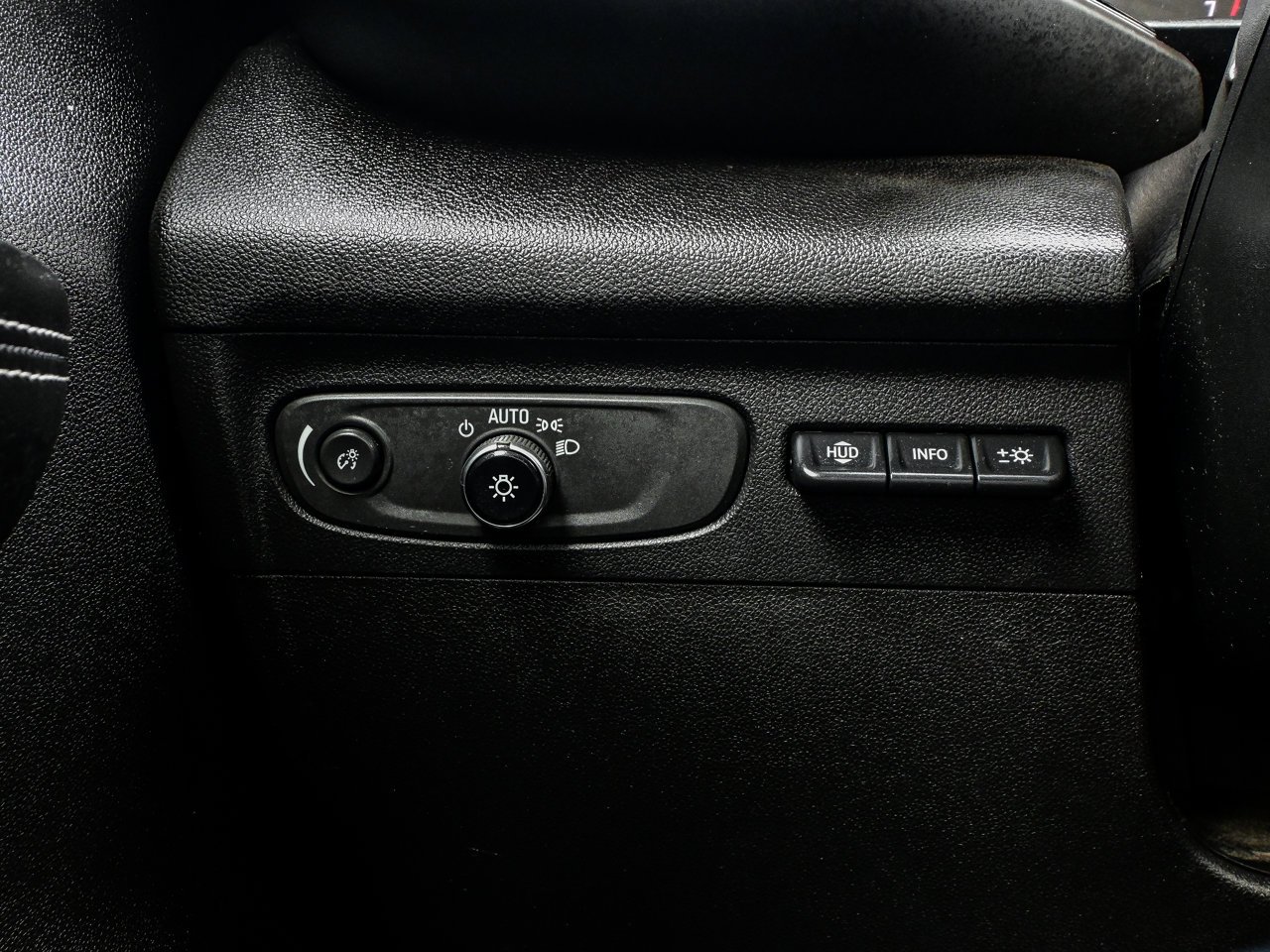 2022 Buick Envision AWD 4dr Avenir Black Sherwood Park - photo #20