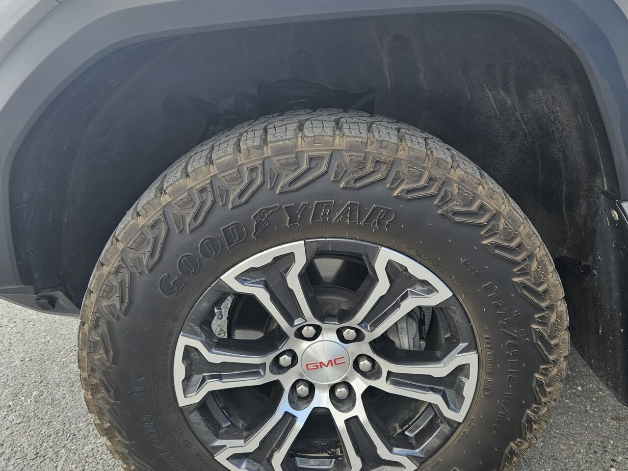 GMC Canyon AT4 cabine multiplace 4RM 2024 Gris Thetford Mines - photo #17