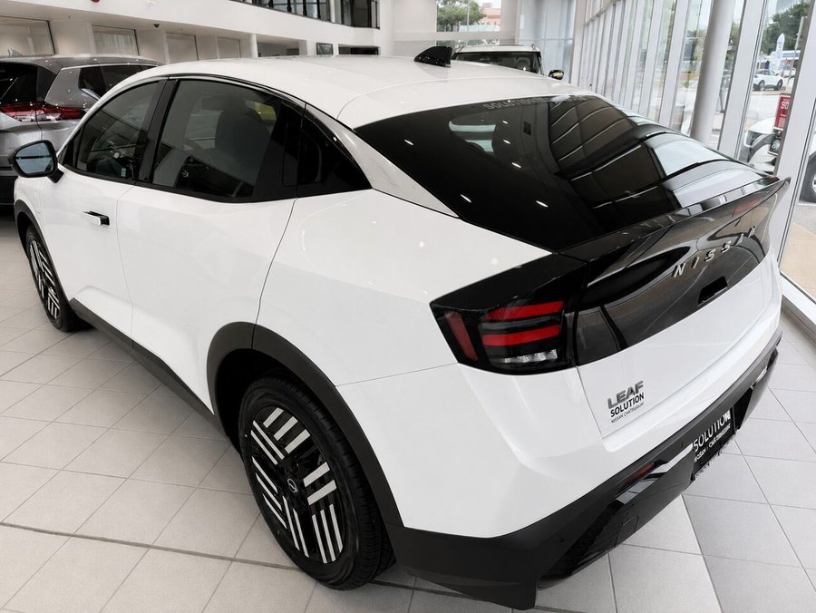 2026 NISSAN LEAF 2026 Everest White Pearl Tricoat
