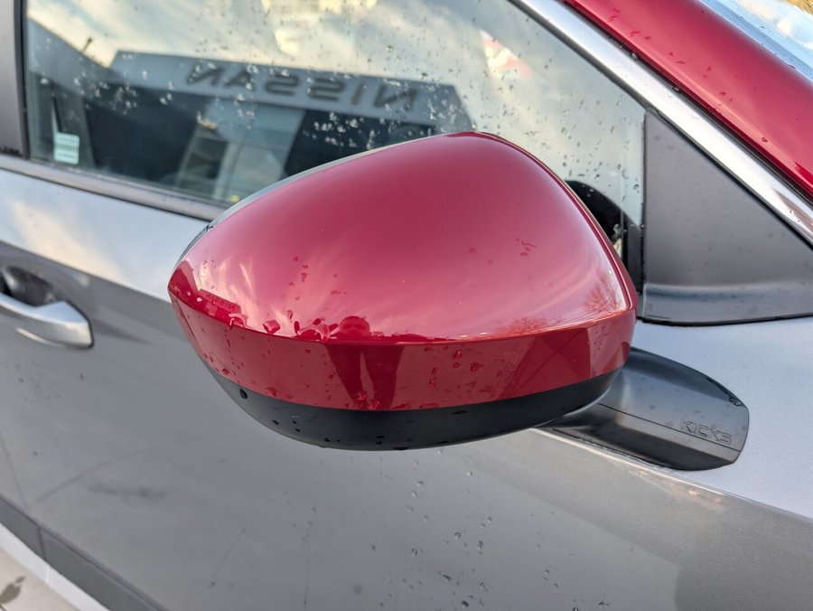 Nissan Kicks 2026 2026 Gris poudre métallisé/Couche teintée Braise écarlate