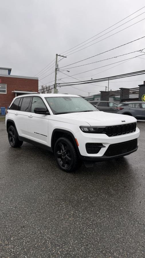 2024 Jeep Grand Cherokee White Lac Mégantic - photo #4
