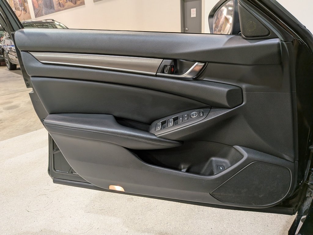 Honda Accord Sedan LX CVT 2018 Noir Val-David - photo #32