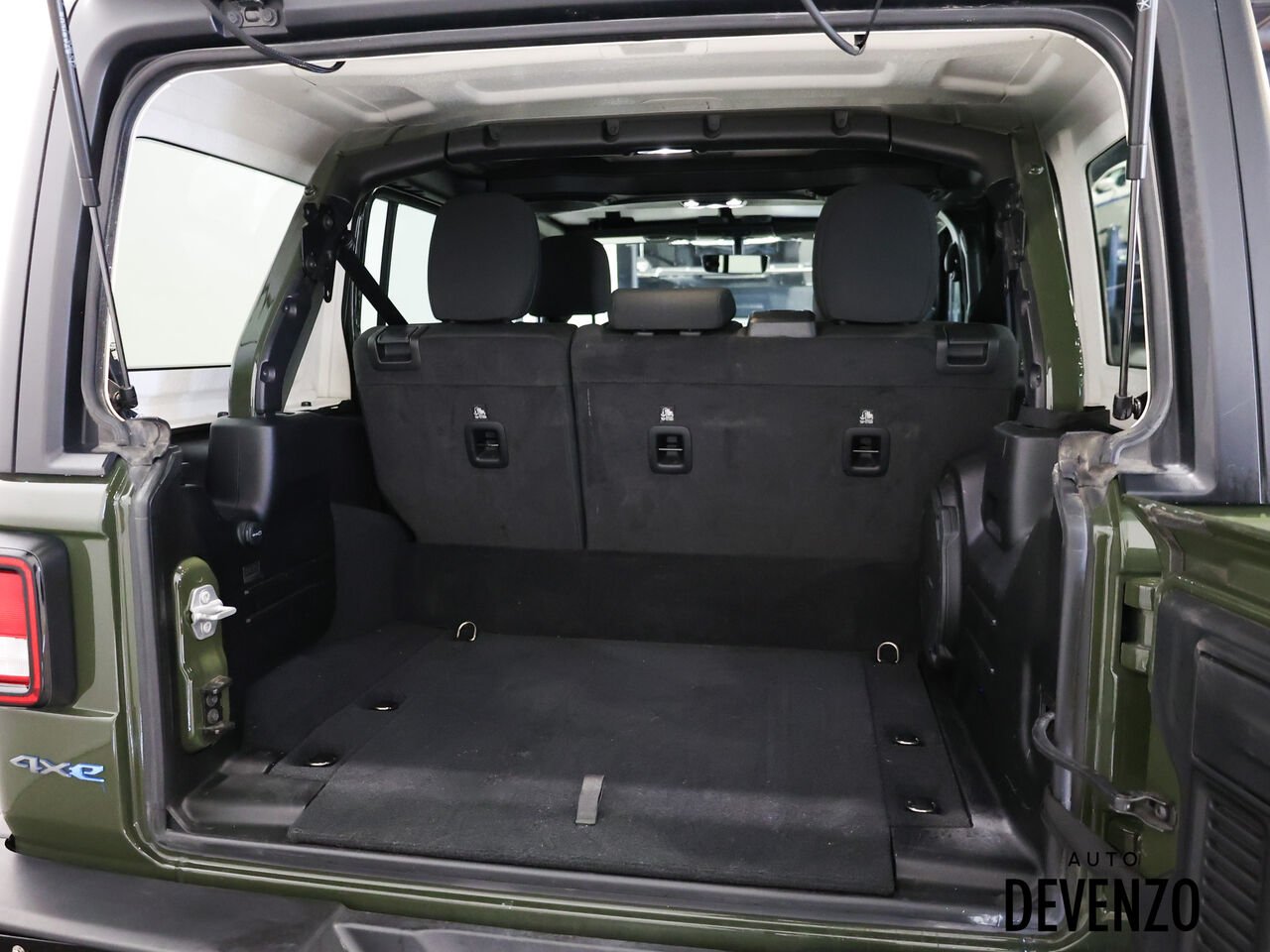 Jeep Wrangler 4xe 2023 Vert Saint-Eustache - photo #10