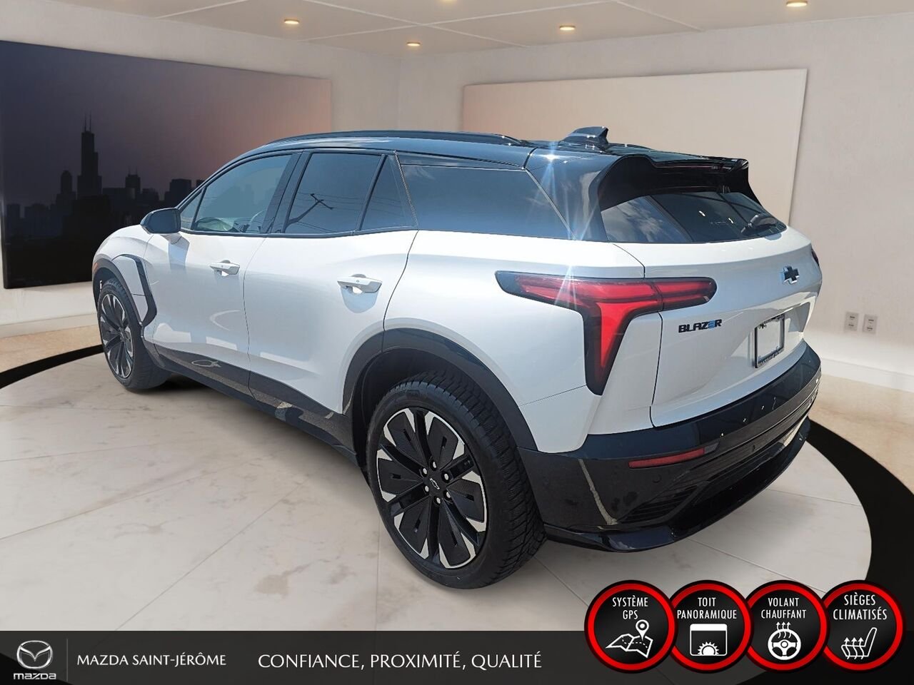 2025 Chevrolet Blazer EV White Ste-Agathe des Monts - photo #9