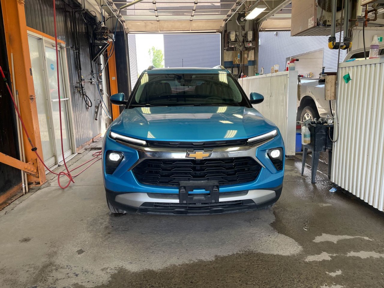 Chevrolet Trailblazer LT AWD *SIÈGES / VOLANT CHAUF* CARPLAY *BAS KM* 2026 Bleu Marina Saint-Jérôme - photo #3