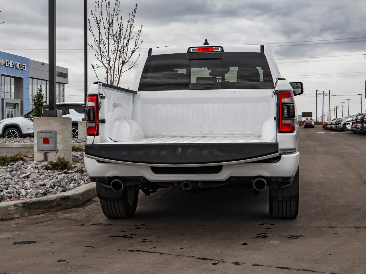 2023 Ram 1500 Sport 4x4 Crew Cab 5'7 Box White Sherwood Park - photo #8