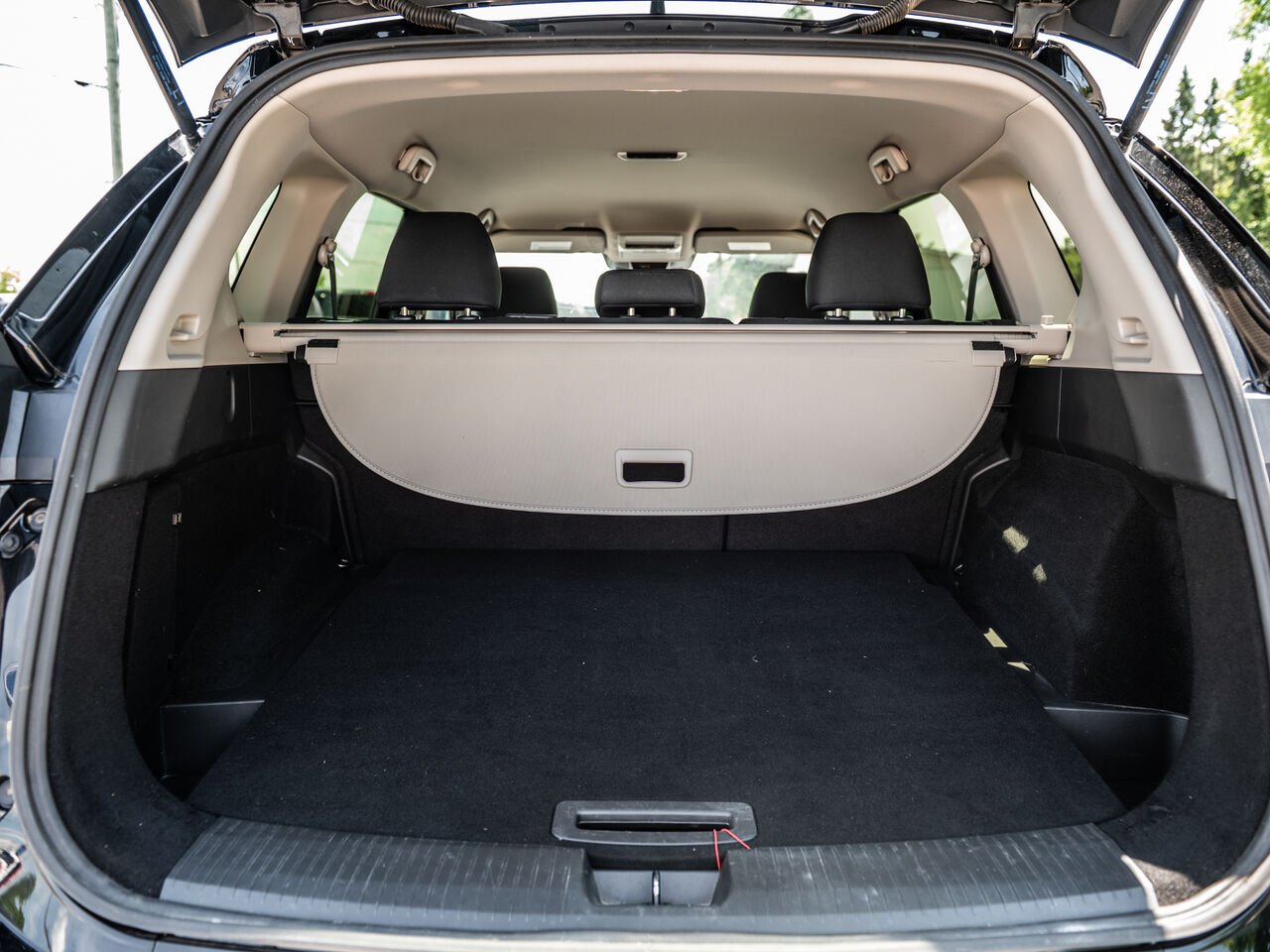 2024 Nissan Rogue Black Sainte-Julienne - photo #11