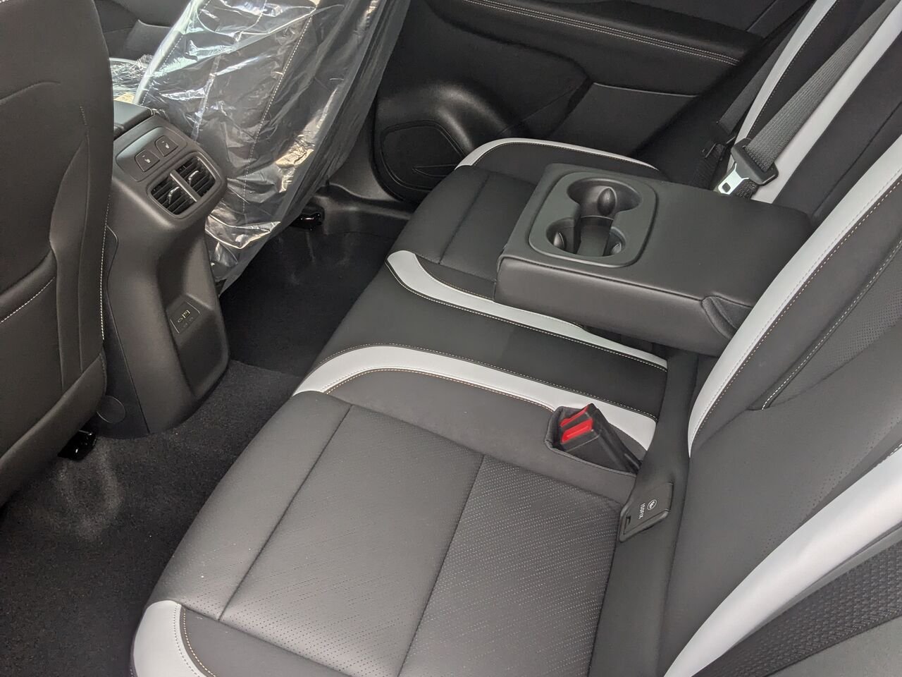 Buick Envision Tourisme sport 4 portes TI 2026 GRIS PIERRE DE LUNE METALLISE Thetford Mines - photo #9