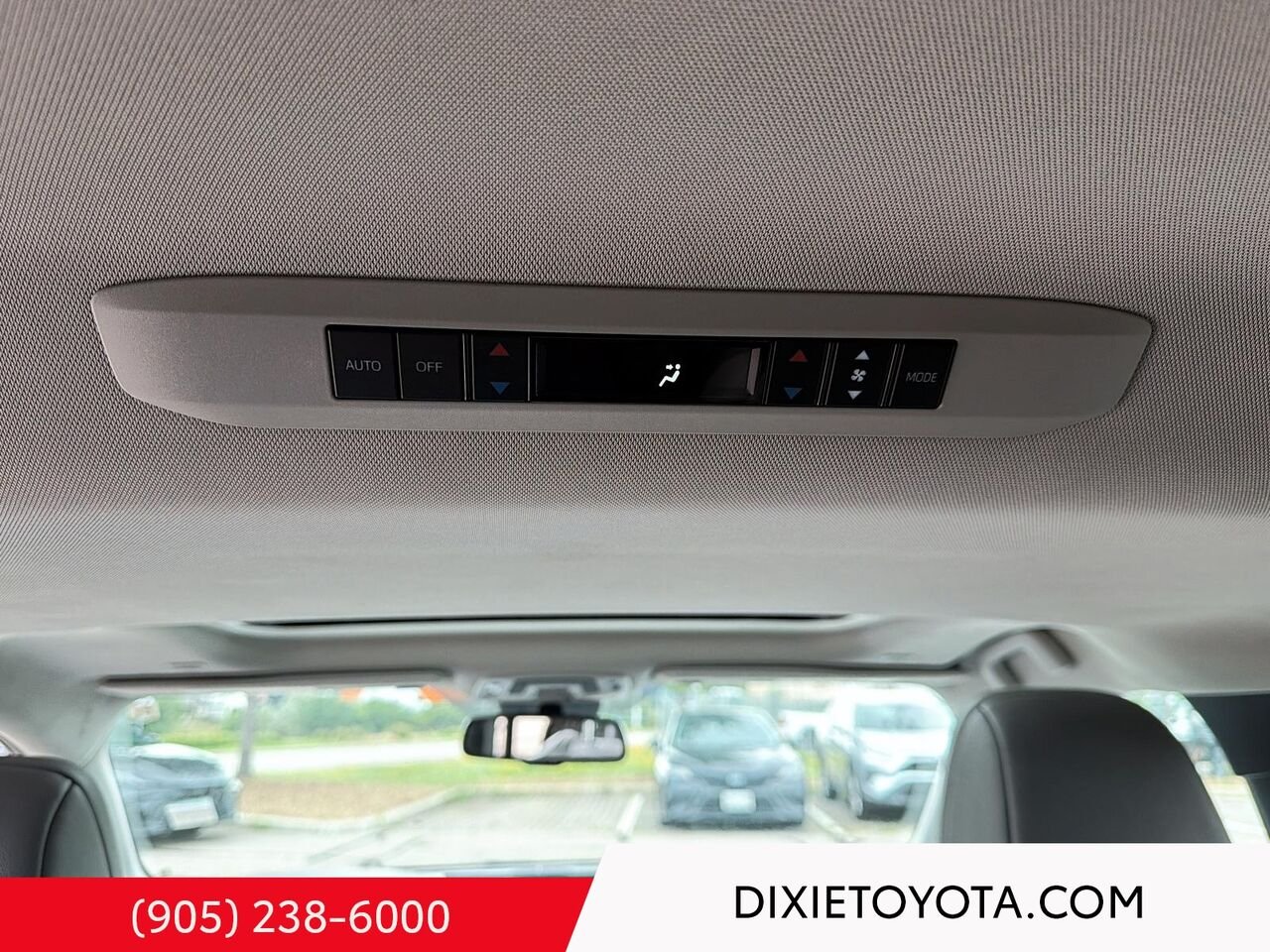 2025 Toyota Sienna Hybrid XLE FWD / CLEAN CARFAX / HEATED SEATS / MOONROOF / ALLOY WHEELS / CARPLAY AND ANDROID AUTO Black Mississauga - photo #18