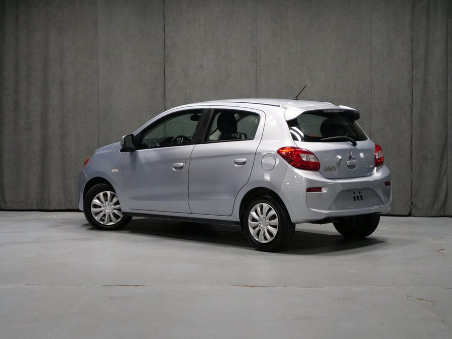 2018 Mitsubishi Mirage ES Silver