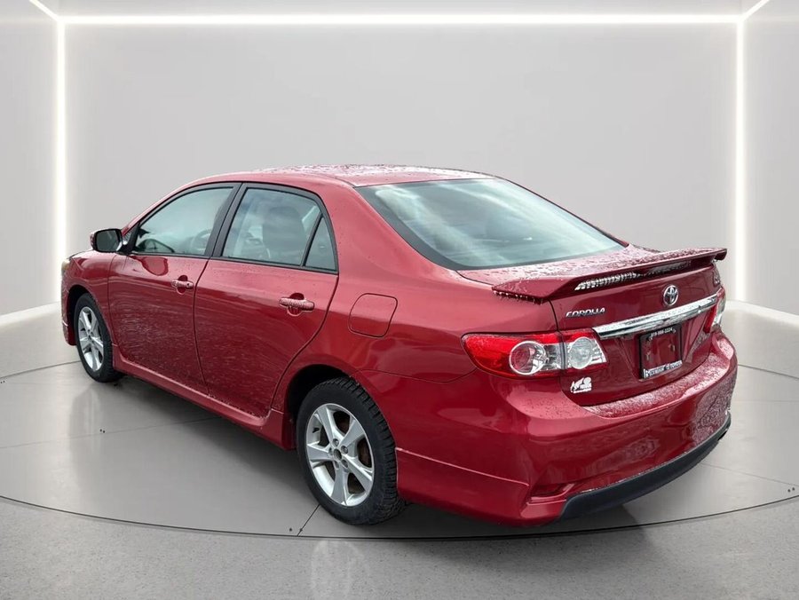 2012 TOYOTA COROLLA S MAN 2012 Red