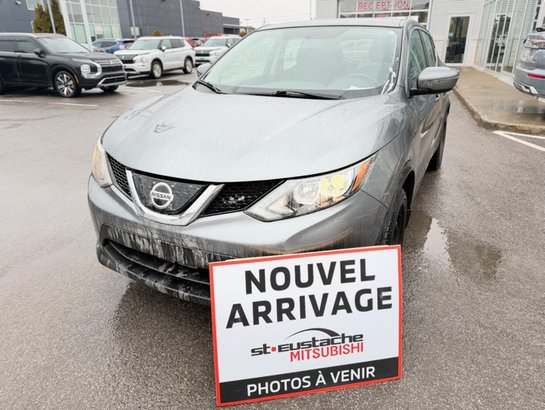 Nissan Qashqai SV-TOIT OUVRANT-SIÈGES CHAUFFANTS-CAMERA DE RECUL 2018 Gris