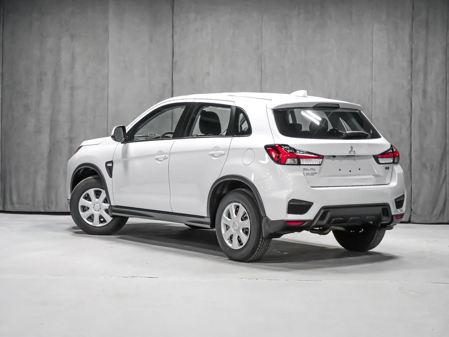 2026 Mitsubishi RVR ES White Diamond