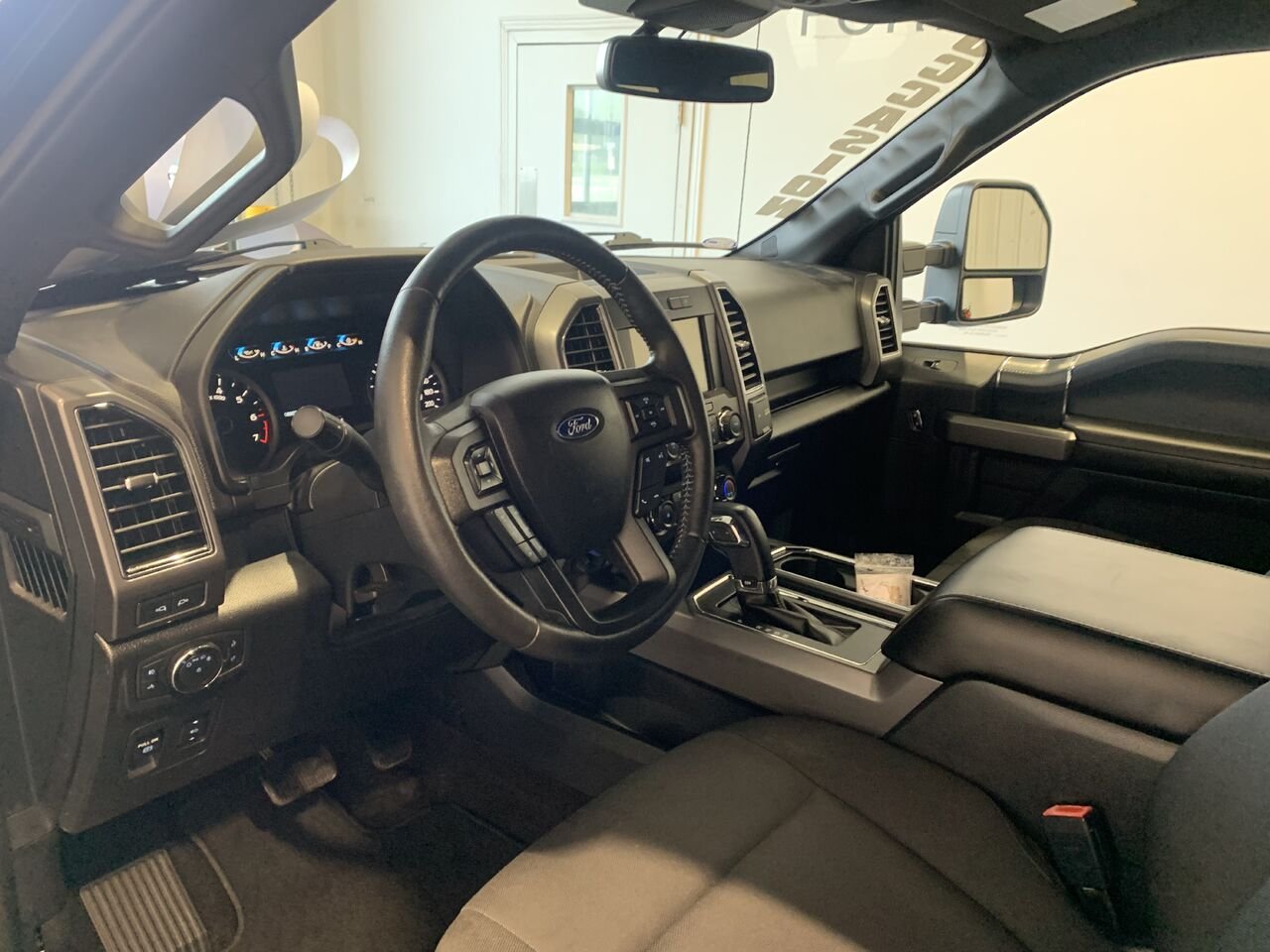 2019 Ford F-150 F-150 SUPERCREW XLT SPORT Black Châteauguay - photo #25