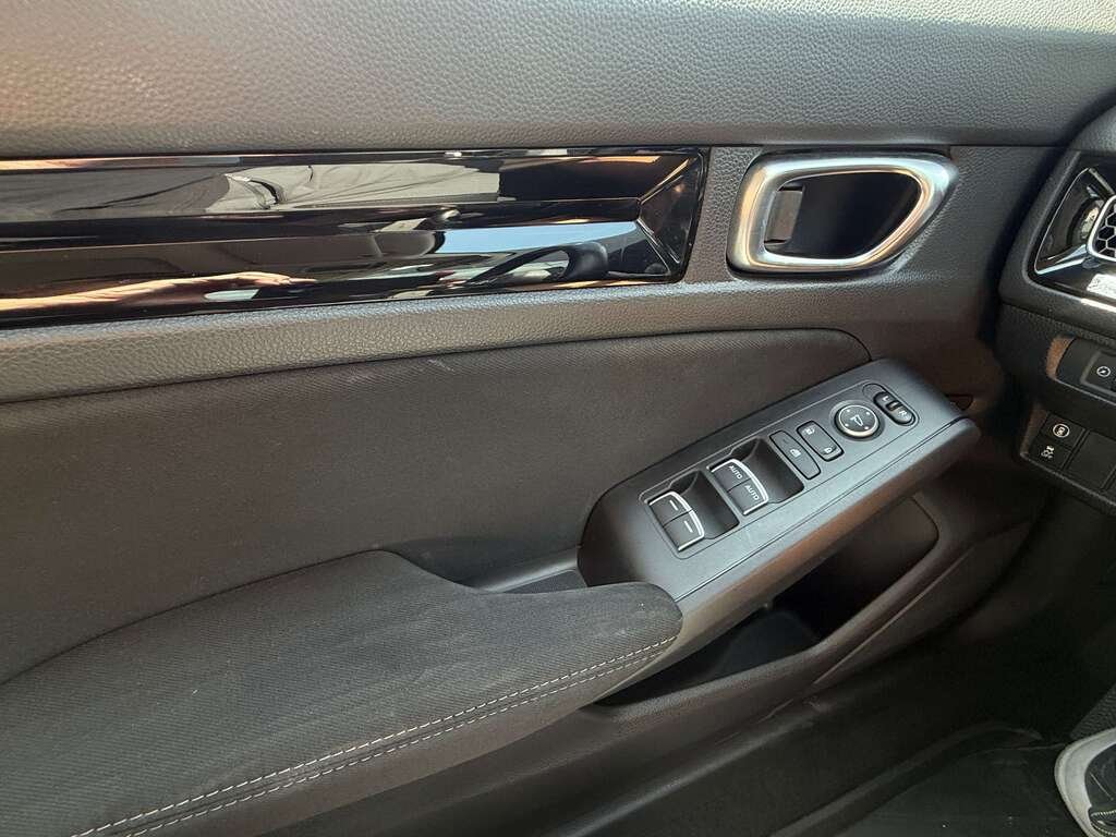 2022 Honda Civic Sedan White Gatineau - photo #10